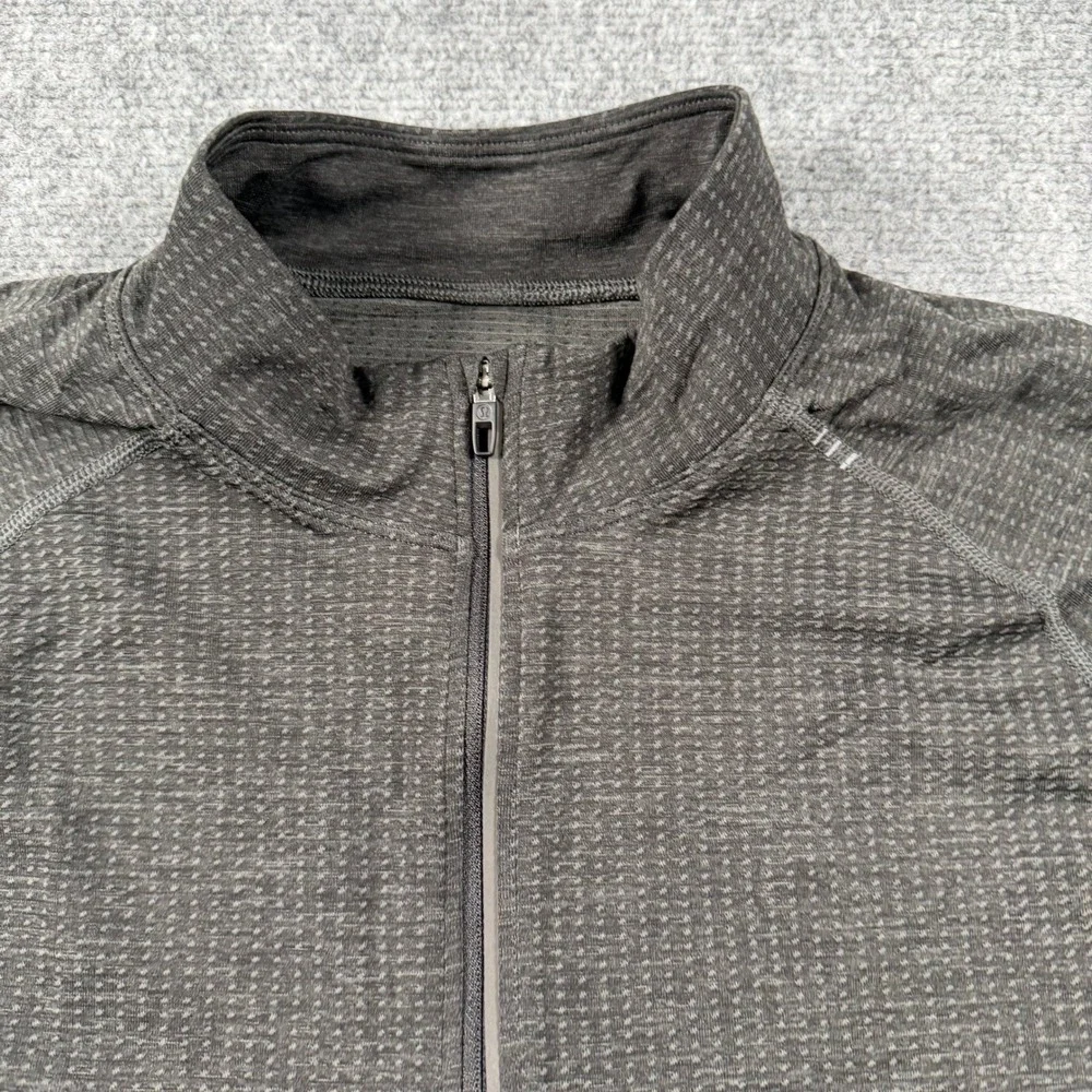Lululemon Metal Vent Tech 1/2 Zip Mens M Grey CAA Hockey Pullover Activewear